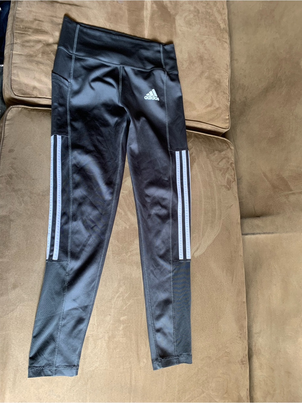 Adidas Primegreen Aeroready Leggings with White Stripes Size Small EUC